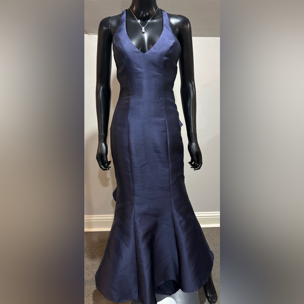 Intrigue by Blush Navy halter formal mermaid ruffle back prom dress sz 2
